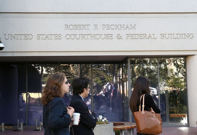 Apple og Samsung braker denne uken sammen i San Jose. Mandagens rettsdag gikk med til å velge en jury på ti personer - uten tilknytning til noen av partene i saken. Det er lettere sagt enn gjort ettersom Apple og Google (som er indirekte involvert gjennom Android) har hovedkontorene sine i det samme området. Bilde: Justin Sullivan/Getty Images/All Over Press