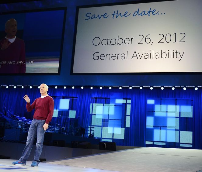 Windows-sjef i Microsoft, kunngjorde i går at Windows 8 vil bli allment tilgjengelig den 26. oktober i år. Bilde: Microsoft