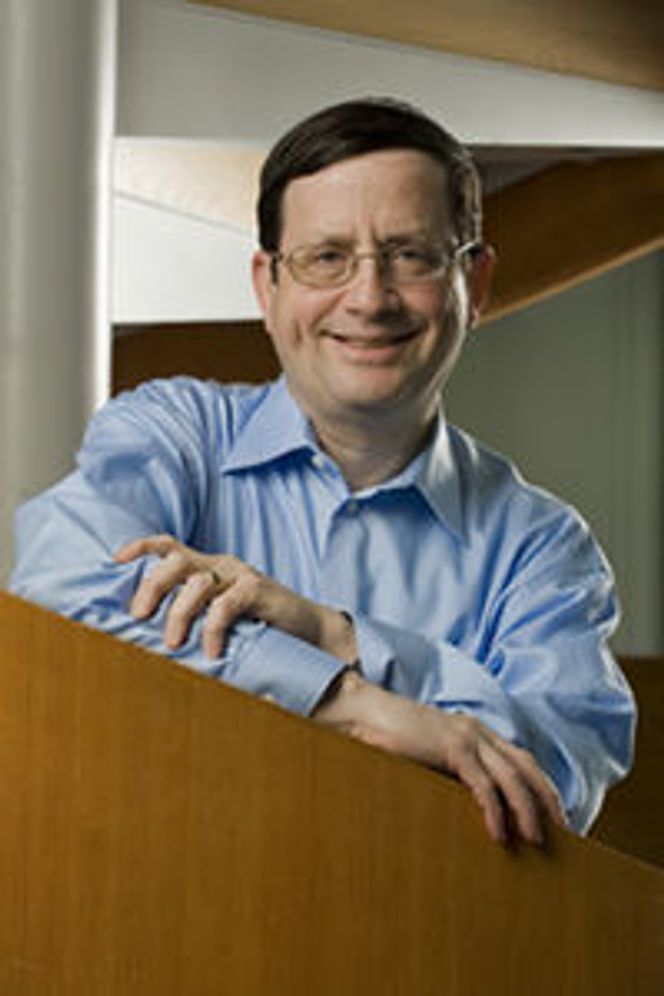 Jeff Jaffe tok sin Ph.D-grad i informatikk ved MIT i 1979, før han begynte i IBM.
Senere fortsatte han karrieren blant annet i Bell Labs, og sist som teknologidirektør i Novell.
President Bill Clinton utnevnte i sin tid Jaffe som sikkerhetssjef for Advisory Committee for the Presidential Commission for Critical Infrastructure Protection.
Dr. Jaffe er nå CEO for W3C. Bilde: Tony Scarpetta