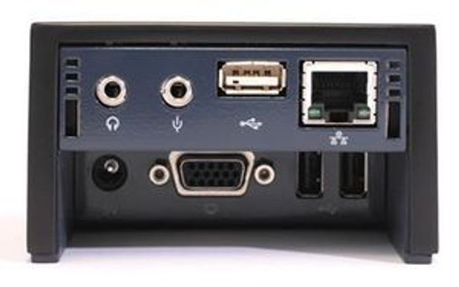 Baksiden til Pano Logics nullklient viser de mulige koplingene: Lyd ut (to kanaler), mikrofon, USB 2.0 (den interne USB-huben kan ta opptil fire utganger), Ethernet og skjerm. Bilde: Ninos Oshaana
