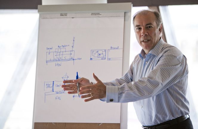 Mark Templeton mener virtualisering av pc-er åpner for en bedre kombinasjon av sikkerhet og brukervennlighet. Bilde: Per Ervland