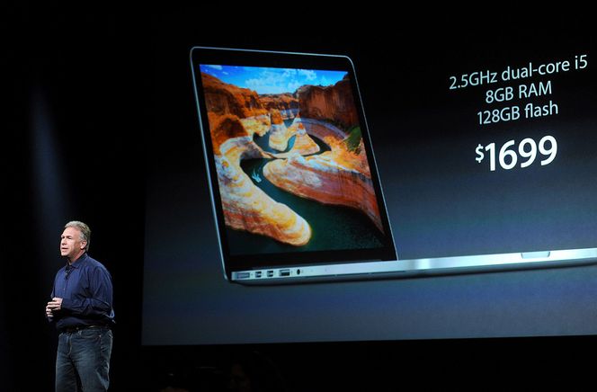 Phil Schiller presenterte MacBook Pro med tretten tommer og retina-skjerm. Bilde: Noah Berger/Bloomberg via Getty Images/All Over Press