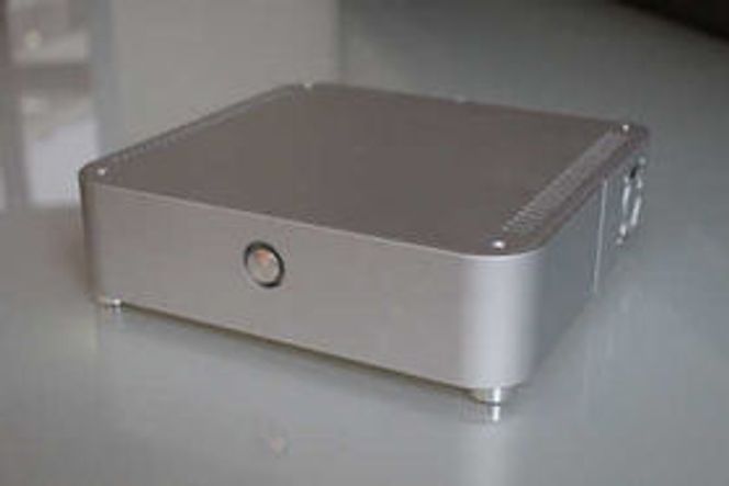 Den elegante CPE er på størrelse med en Mac mini.