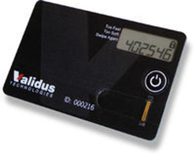Eksempel på ValidCard fra Validus, med fingeravtrykksensornederst til høyre.