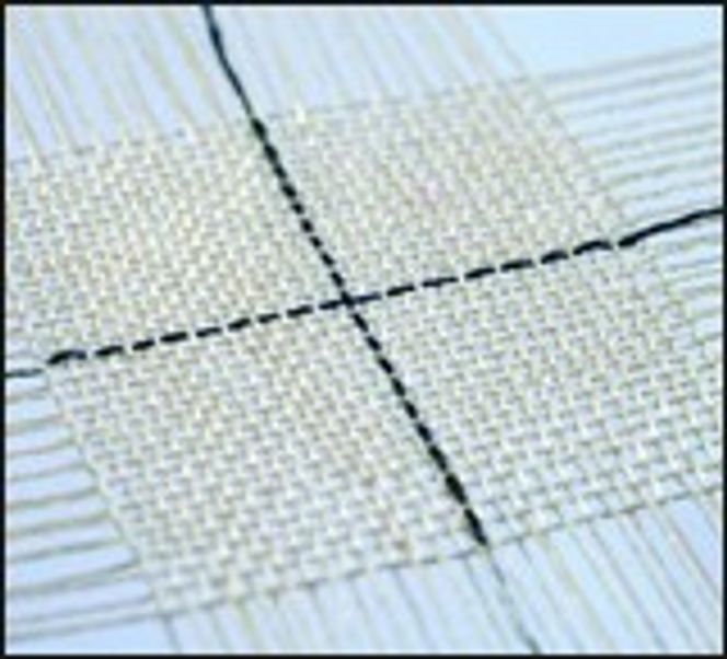 Transistor laget av silke og et plastmateriale ved Linköpings Universitet. Bilde: Advanced Materials