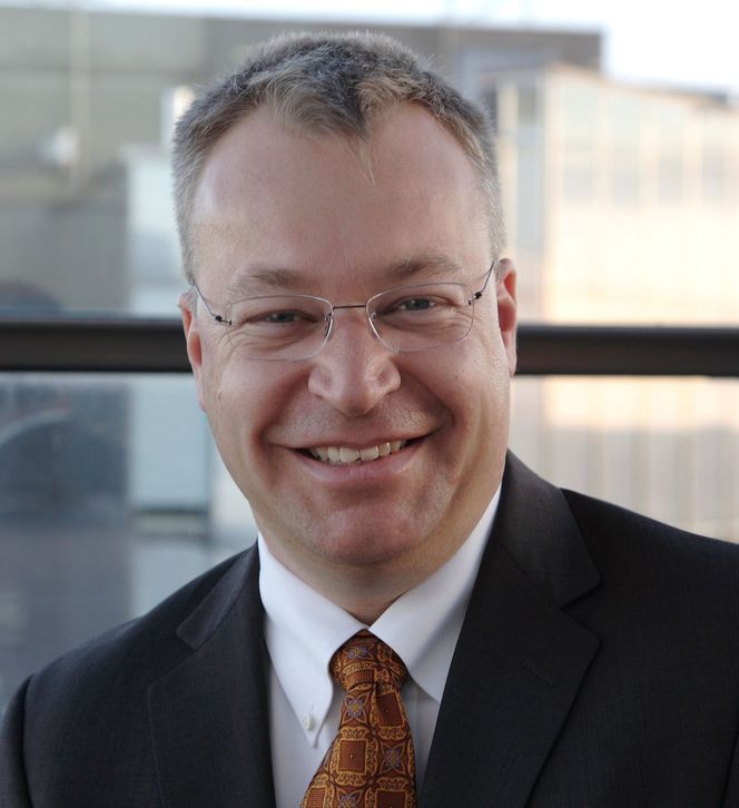 Stephen Elop, toppsjef i Nokia, har så langt ikke rukket å slukke den brennende plattformen til selskapet. Bilde: Nokia