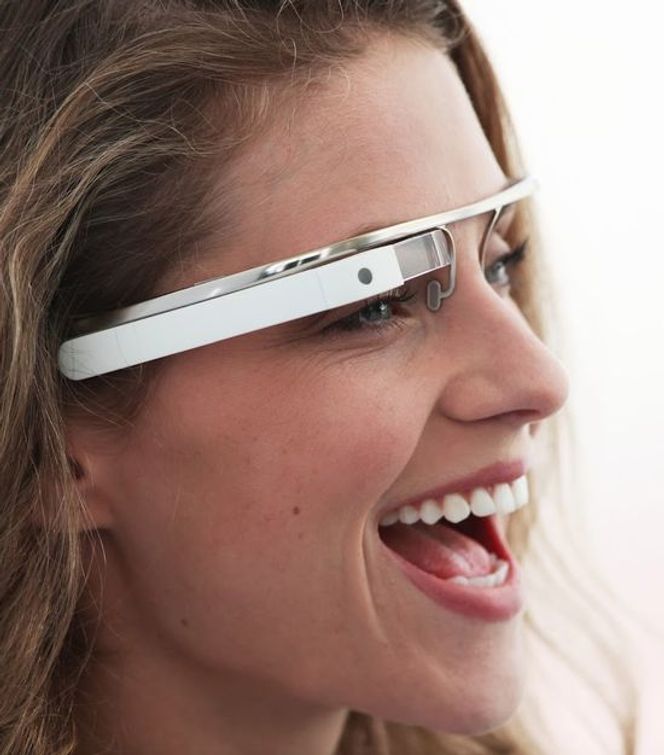 Designstudie av hvordan Google-brillene kan bli seende ut. Bilde: Google Project Glass