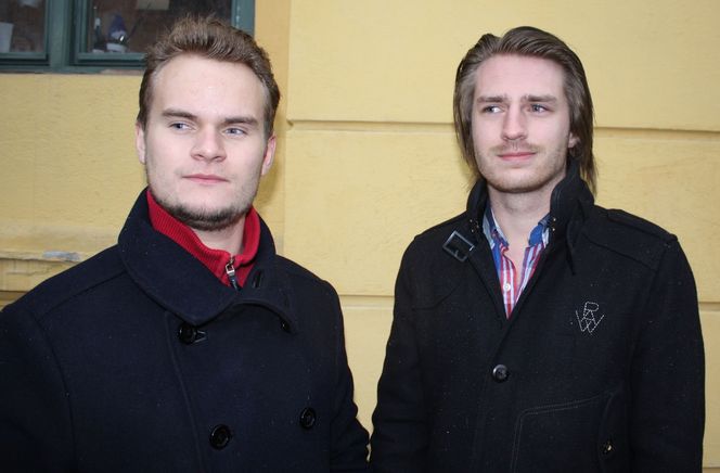 Per Harald Borgen (til venstre) og Kim Marius Norøm, to av de tre kameratene som står bak mikrojobb.no. Bilde: Mikrojobb