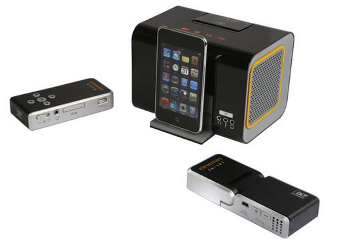 Wowwee Cinemin Stick, Station og Swivel