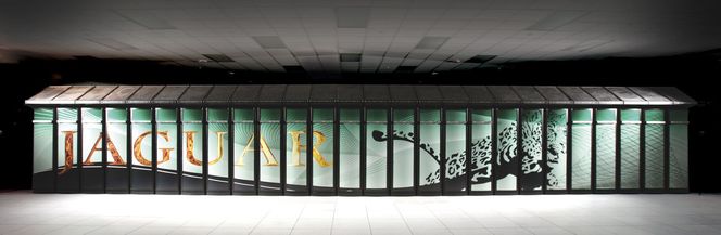Cray XT5-systemet Jaguar ved Oak Ridge National Laboratory i USA er fortsatt verdens kraftigste superdatamaskin. Bilde: AMD