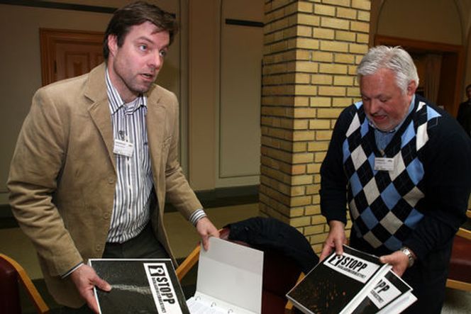 - Vi kommer til å kjøre DLD videre i rettsapparatet, sier Anders Brenna (til v.) i StoppDLD. Bilde: Marius Jørgenrud