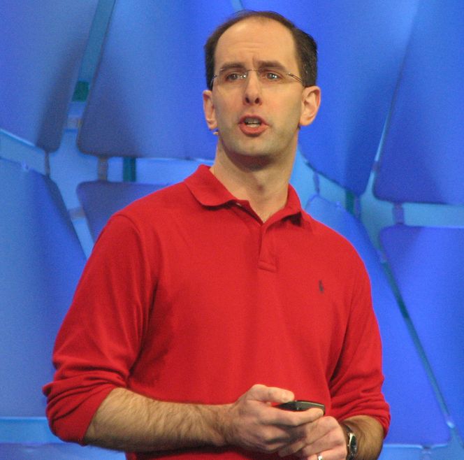 Scott Guthrie fortalte om Silverlight 4 under PDC. Bilde: Harald Brombach