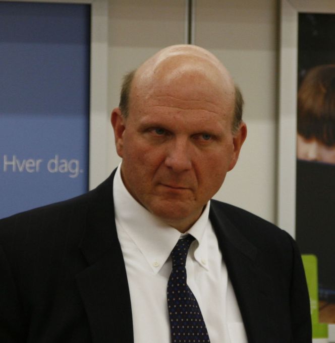 Microsoft-sjef Steve Ballmer fikk et kraftig bonuskutt.