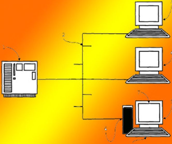 Serveren leverer virtuelle arbeidsflater til både tynne klienter (de to øverste) og fysiske pc-er. Prosessorkraften på pc-en kan brukes til å kjøre applikasjoner lokalt fra den virtuelle arbeidsflaten fra serveren. Skissen er hentet fra patentet.