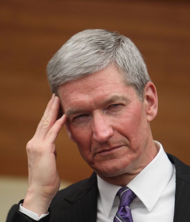 Økte produksjonskostnader, kraftig konkurranse fra Samsung og svakere vekst i smarttelefon-markedet er de tre hodepinene som besøker Apple-topp Tim Cook fortiden. Men selskapet leverer uansett svært imponerende resultater onsdag kveld. Bilde: Getty Images/All Over Press