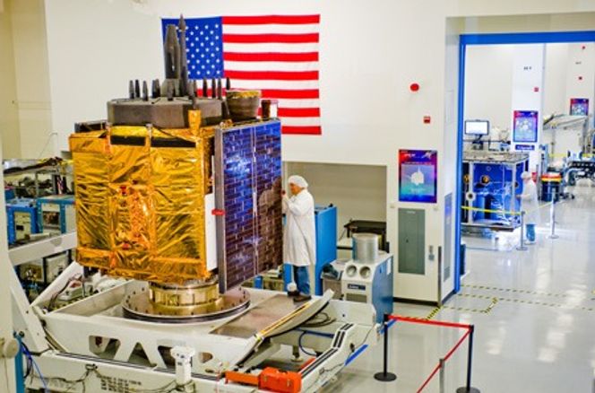 Boeng GPS IFF-satellitt under testing. Bilde: Paul Pinner