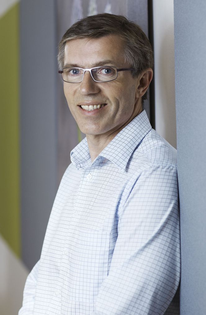 Overraskende få som får smart mobiltelefon gjennom jobben, mener Kristian Fæste i Xtra Personell.