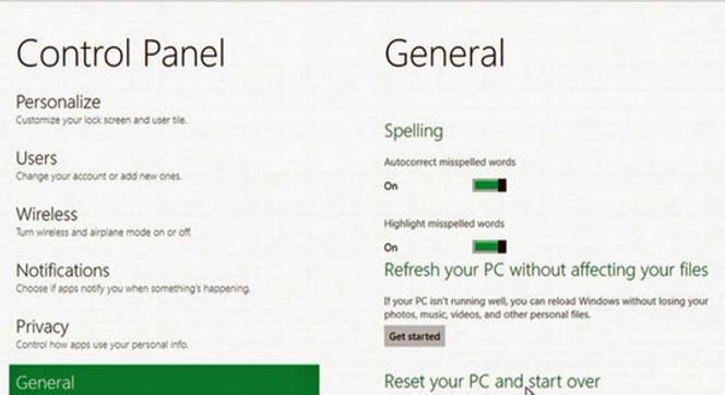 Fra kontrollpanelet styres blant annet innstillinger for stavekontroll og resetting av Windows.