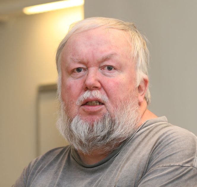 Det kan gå mot blokkering av nettsider ala Pirate Bay og andre som åpenbart sprer innhold som bryter åndsverk, mener Gisle Hannemyr.