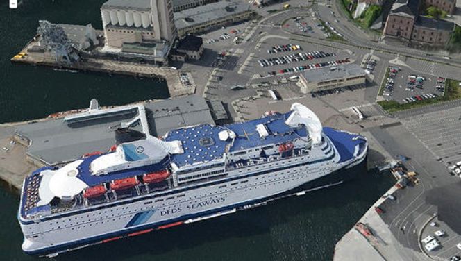 Her ligger en tredimensjonal modell av danskebåten til kai ved Vippetangen i Oslo.(Foto: Sesam 3D kart)