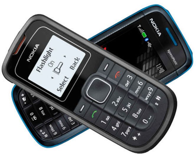 Nokia 1202 (øverst) og 5130 XpressMusic