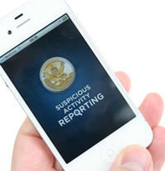 «Suspicious activity reporting»: I USA blir publikum nå oppfordret til å sende inn tips om mistenkelig atferd, blant annet via denne mobilappen utviklet av delstaten West Virginia. Bilde: digi.no