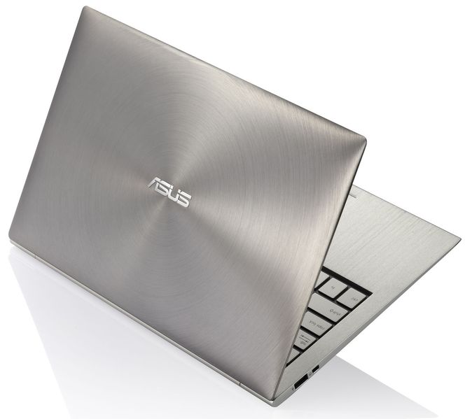 Asus UX21 er laget i aluminium. Bilde: Asus