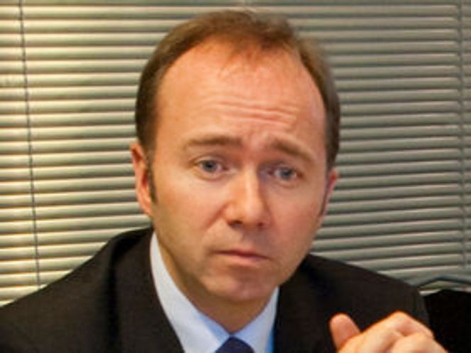 Næringsminister Trond Giske lover å bidra til å berge Telenor ut av korrupsjonskrisen i India. Bilde: Per Ervland