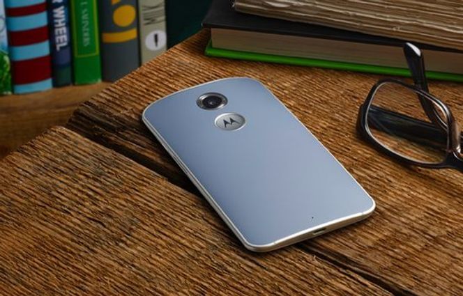 Det er igjen fokus på tilpasning av bakdekselet. Bilde: Motorola