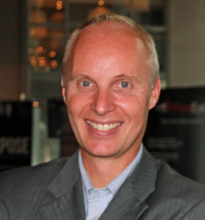 Salgssjef Trygve Daae i Buypass vil både ufarligjøre og sette fokus på IT-sikkerheten i bedrifter. Bilde: Harald Brombach