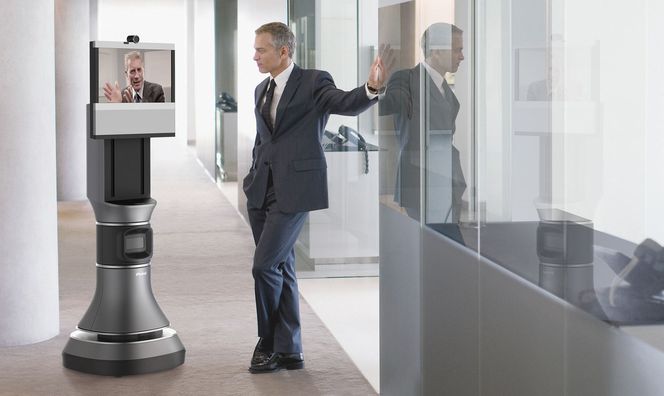 Den som (fjern)styrer roboten kan alltid stanse for å slå av en prat. Bilde: iRobot