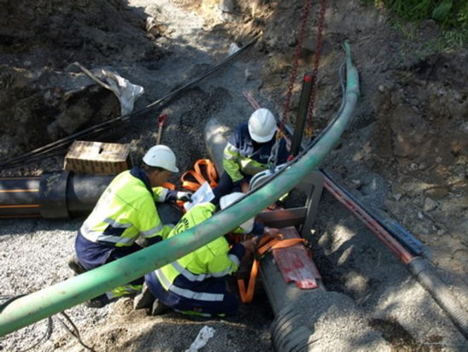 Lyse har bokstavelig talt pøyd 4 milliarder kroner ned i grøfter rundt om kring i landet. Den største risikoen, mener selskapet, er ulik regulering av fibergraving hos de ulike kommunene. Bilde: Lyse