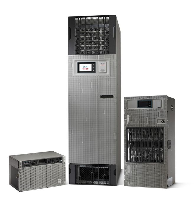 Ciscos nye produkter i selskapets Network Convergence System-familie. Fra venstre NCS 2000, NCS 6000 og NCS 4000. Bilde: Cisco