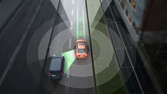 Plassering i veibanen og samhandlingen med andre kjøretøyer vil håndteres ved hjelp av ulike sensorer og kartsystemer. Bilde: Volvo Car Group