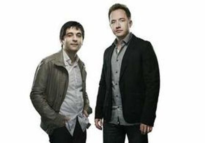 Dropbox-gründerne Arash Ferdowsi og Drew Houston, går nå enda lengre for å tilpasse tjenesten til bedriftsmarkedet. Bilde: Dropbox