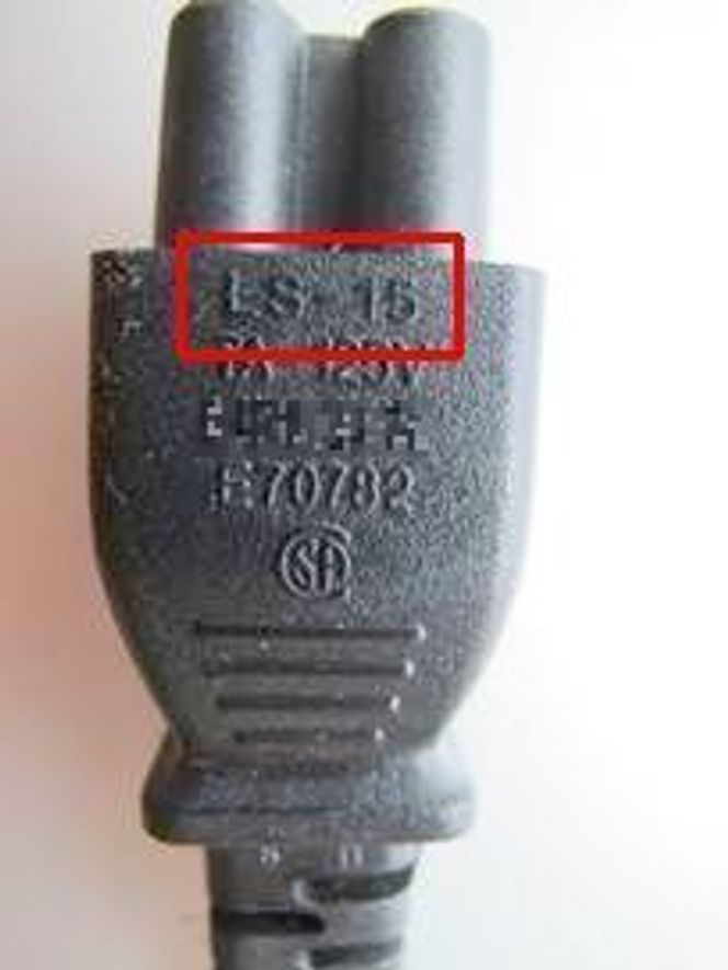 Det er strømkabler som er merket på denne måten som bør erstattes på grunn av fare for overoppheting. Bilde: Lenovo