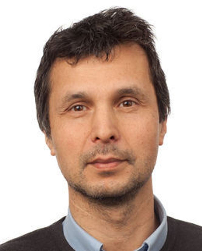 Professor Eric Monteiro ved Digital Oil på NTNU peker på at det er umulig å google oljedata. Bilde: NTNU
