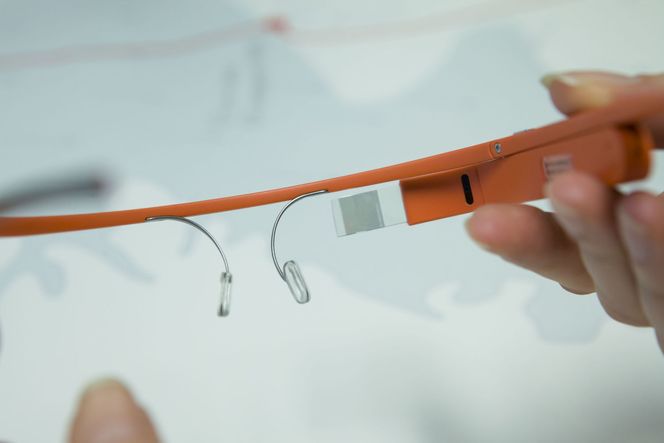 Googles talestyrte teknologibrille er bare ett eksempel på hva som kan videreutvikles av tredjepart. Nå ønsker Google å gjøre Android stort også utenfor nettbrett og mobiler. Bilde: Per Ervland