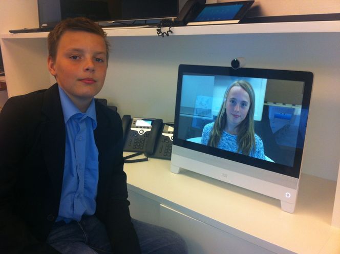Barna til Nils-Ove Gamlem var hjertens enige om at dette er mye bedre enn Skype... Bilde: Privat
