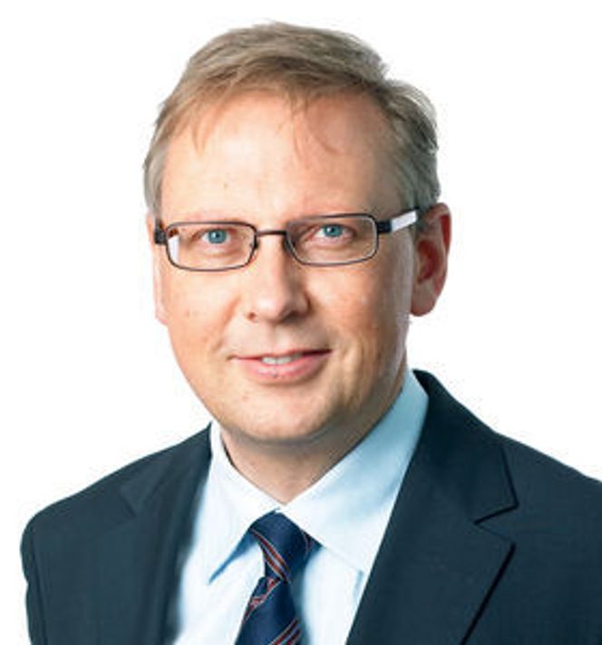 Kommunikasjonsdirektør Geir Remman i Evry vil foreløpig ikke trekke noen endelige konklusjoner om hvorfor selskapet på nytt opplever systemsvikt. Bilde: Evry