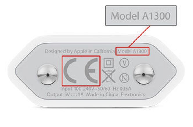 Modellnummeret finnes på undersiden av laderen. Bilde: Apple