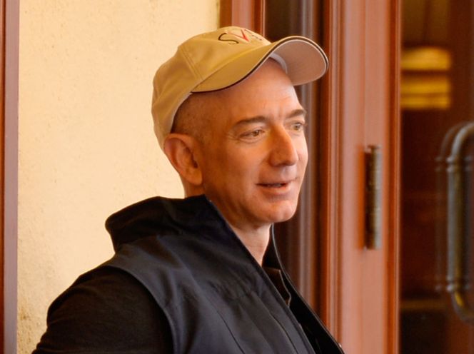 JEFF BEZOS grunnla Amazon allerede som 30-åring i 1994. I dag er han god for over 25 milliarder dollar. Bilde: Kevork Djansezian/Getty Images/All Over Press