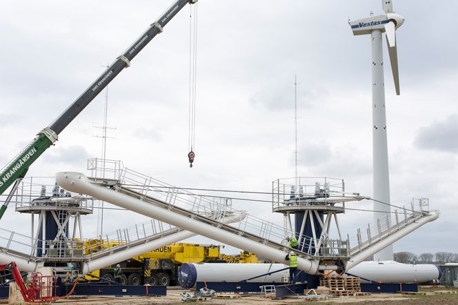 Danmarks Tekniske Universitet og Vestas setter opp multirotorvindmølledemoen som de håper kan få ned produksjonskostnadene for vindkraft. Foto: Foto