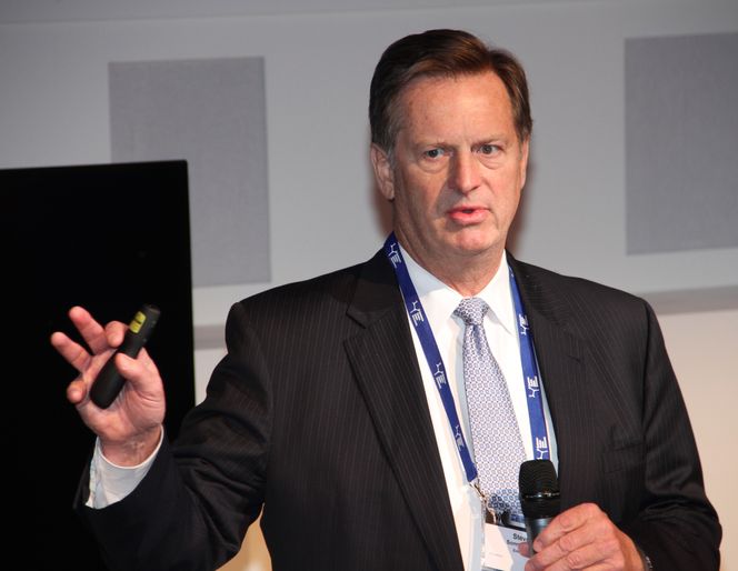 Steve Sonneberg, Executive vice president, dokumenterte dårlig prosjektgjennomføring i oljebransjen på konferansen Emerson Exchange 2016. Foto: Joachim Seehusen