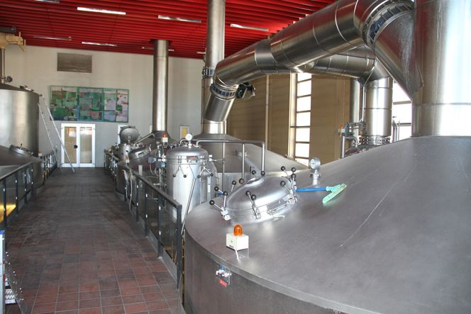 E.C. Dahls bryggeri der tyske BrauKon har levert anlegget. Bildet viser noen av tankene i anlegget. Foto: Joachim Seehusen