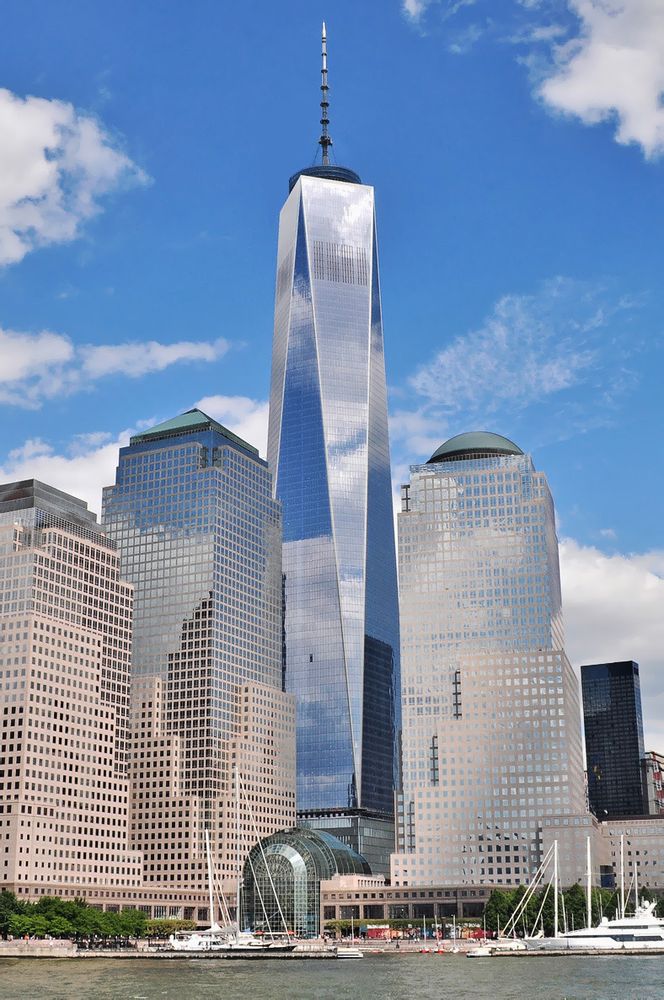 One World Trade Center i New York er blant bygningene hvor Thyssenkrupp har tatt i bruk de nye løsningene. Foto: Joe Mabel, Wikipedia (CC BY-SA 2.0)