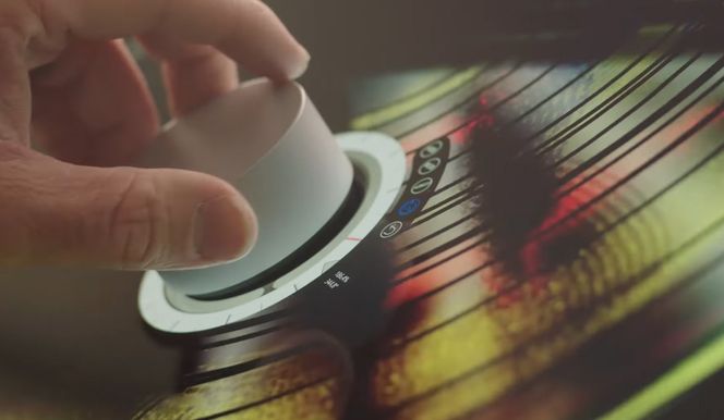 Applikasjonsutviklere kan lage egne brukergrensesnitt som dukker opp når Surface Dial legges på skjermen. Bilde: Microsoft