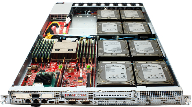 Serveren som Qualcomm viste fram denne uken, skal være basert selskapets Centriq 2400-serversystembrikke med 48 kjerner og 10 nanometers prosessteknologi. Bilde: Microsoft