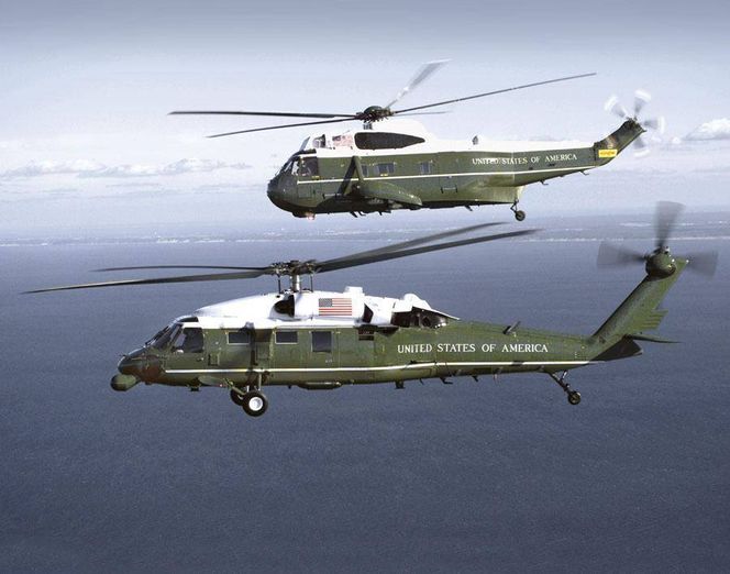 VH-60N White Hawk (nederst) og VH-3D Sea King. Bilde: US Marine Corps