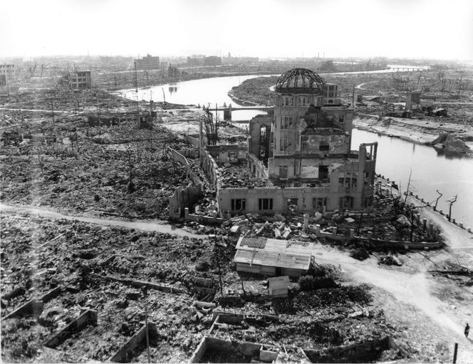 Dette bildet er tatt tre måneder etter bombingen av den japanske byen Hiroshima. Foto:  HIROSHIMA PEACE MEMORIAL MUSEUM/AFP/NTB SCANPIX